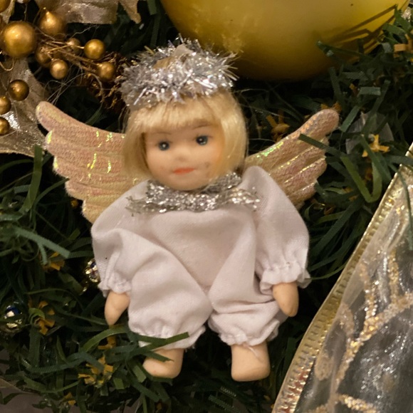 Vintage angel ornament wreath - Picture 12 of 14